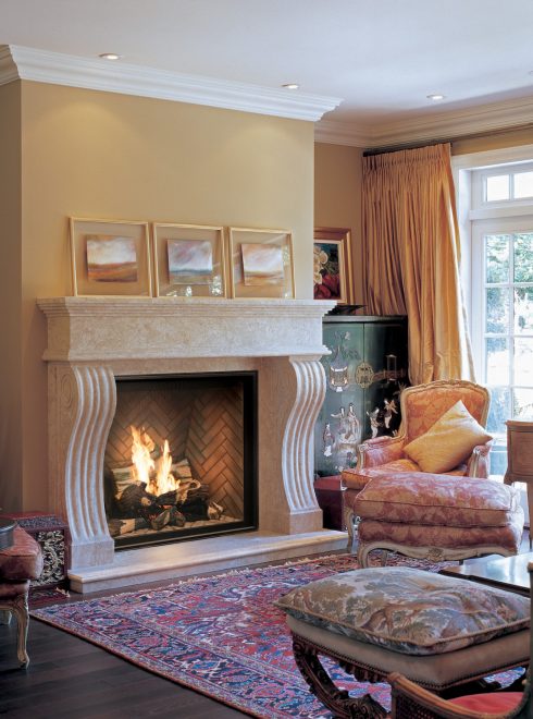 Malm Fireplace Center in Santa Rosa, CA offers the Town & Country TC 42 gas fireplace.